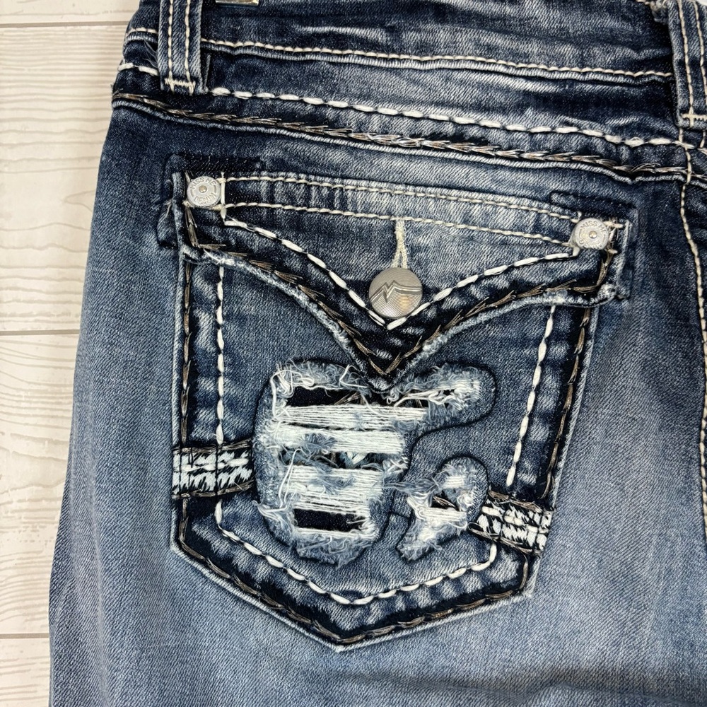Miss Me Denim Boyfriend Capris Distressed Size 30 - Picture 10 of 15